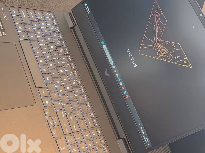 BRAND NEW HP VICTUS CORE I7 GENERATION 13H RTX 5060 1 TERRA NVME 9