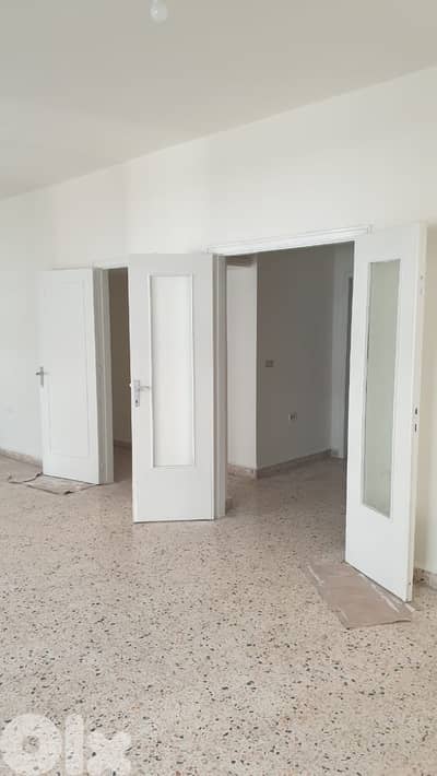 شقة للايجار في الدكوانة Apartment for rent in Dekwaneh / Slave