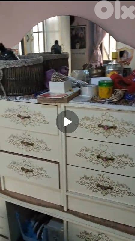 صالون مستعمل لكنه في حالة جيدة جدا 6