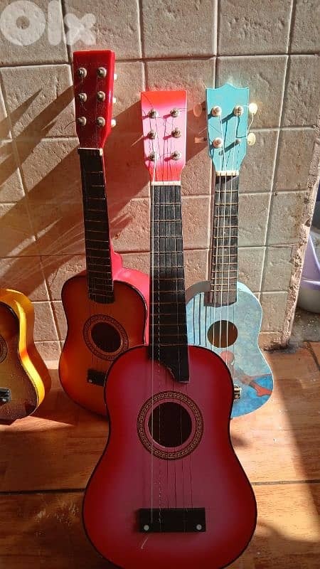 غيتارات متنوعه الواحد بس ١٠ $ 1