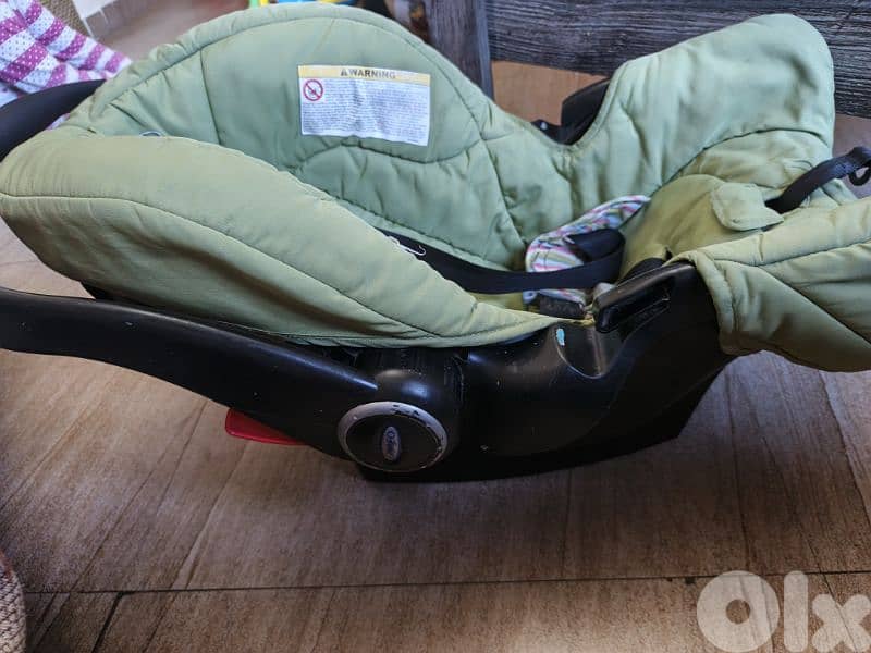 car seat + base 1