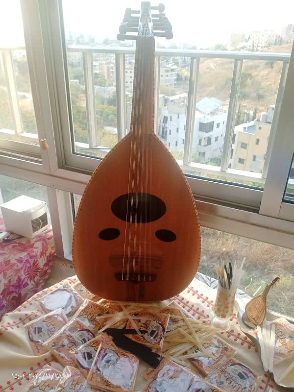 عود زرياب جديد جوز. ارز  جميل جدا مع حقيبة وريش 4