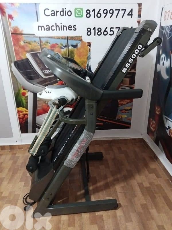 sports treadmill 2,5hp and vibration massage 6