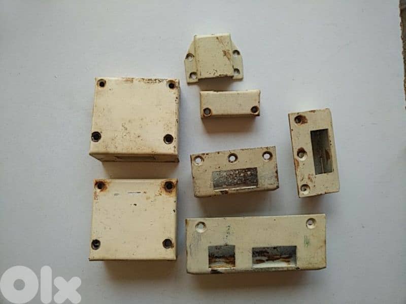 Security lock door - Not Negotiable 2