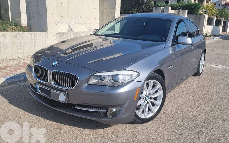 BMW 5-Series 2011 0