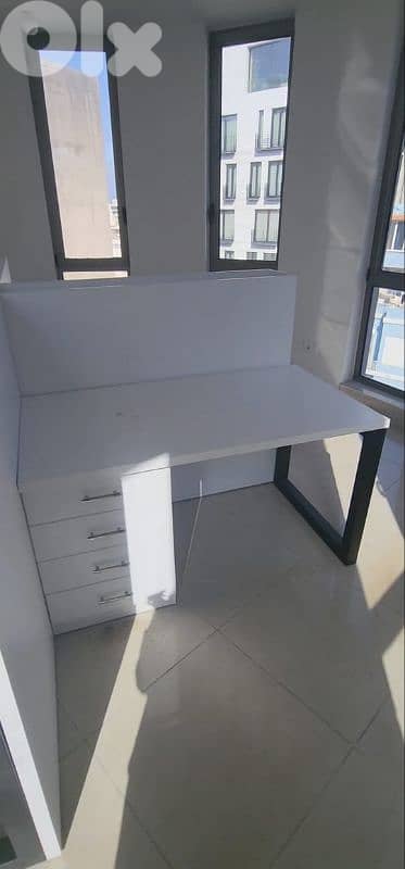 5 office desks for sale 3