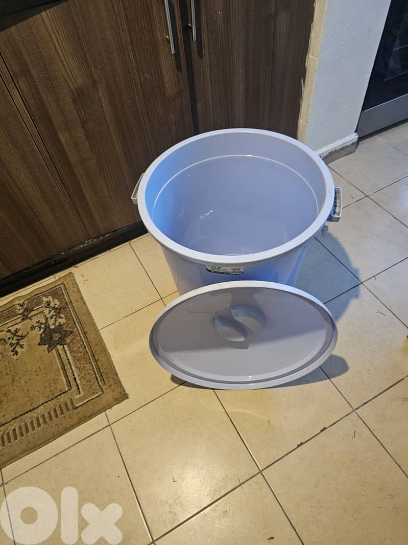 Poly time bucket 70 Lt. 1