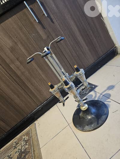 Spinning Bottles Stand