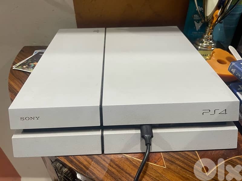 ps4 used like new 0