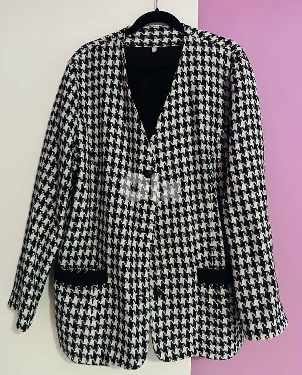 Black and white jacket 0