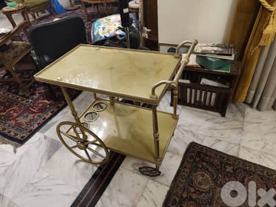 wonderful vintage trolley in good condition
