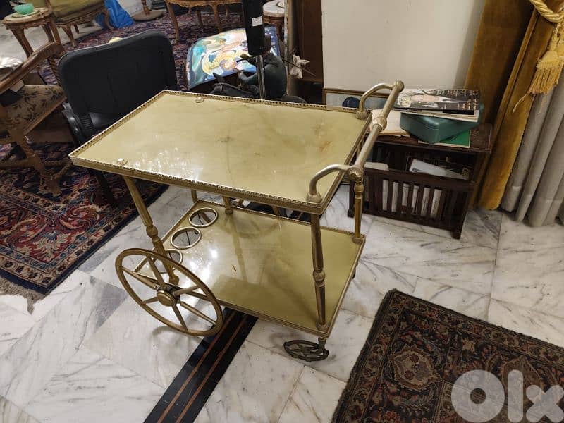 wonderful vintage trolley in good condition 0
