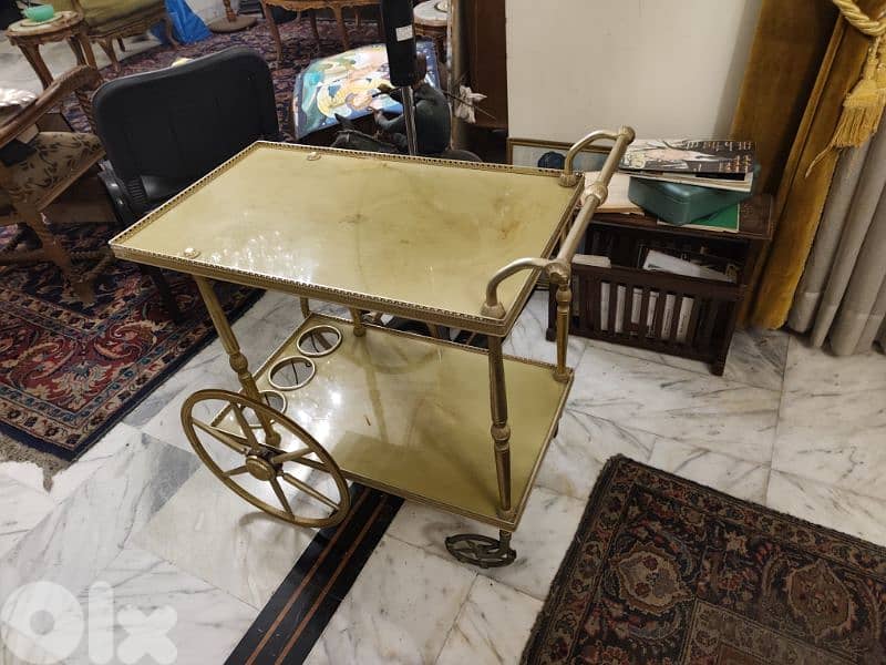 wonderful vintage trolley in good condition 1
