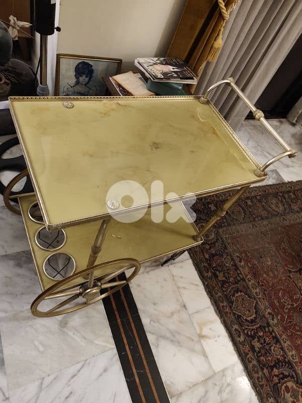 wonderful vintage trolley in good condition 2