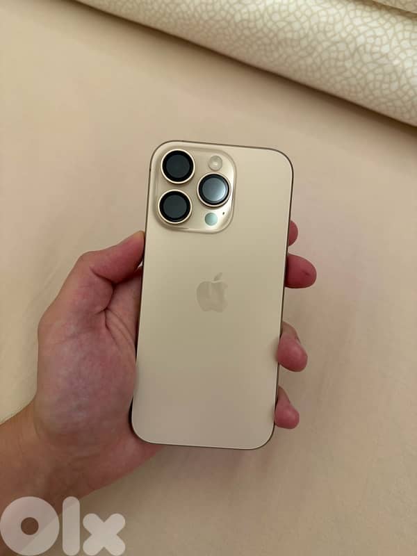 iphone 16 pro 256 gb no scartches . Desert Titanium color 0