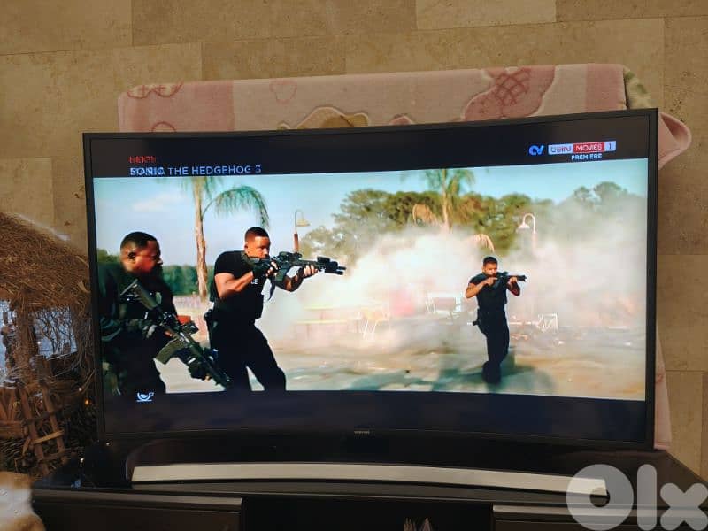 Samsung Curved UHD  TV. 48" 3