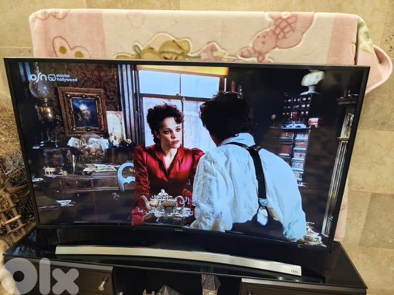 Samsung Curved UHD  TV. 48" 6