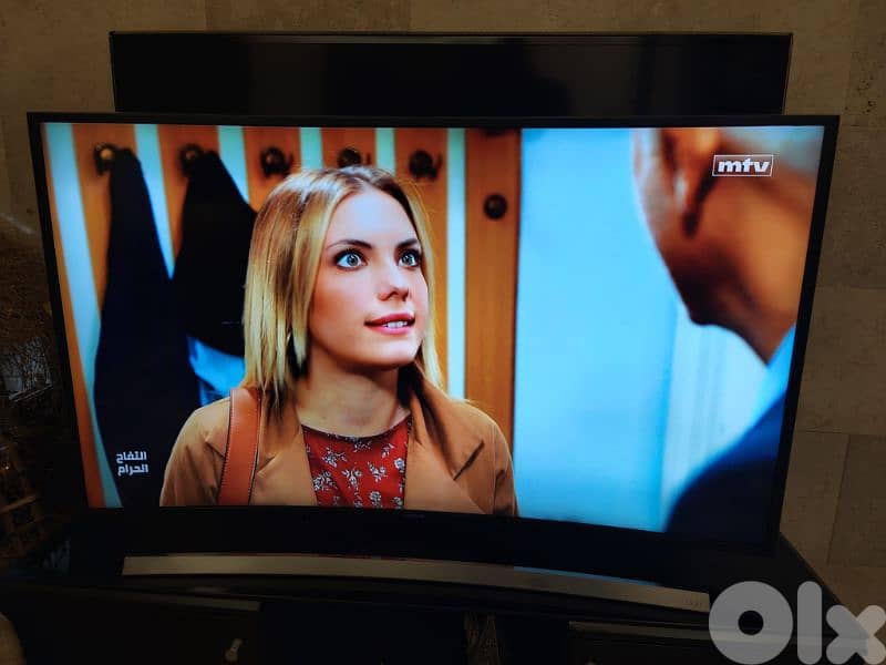 Samsung Curved UHD  TV. 48" 10