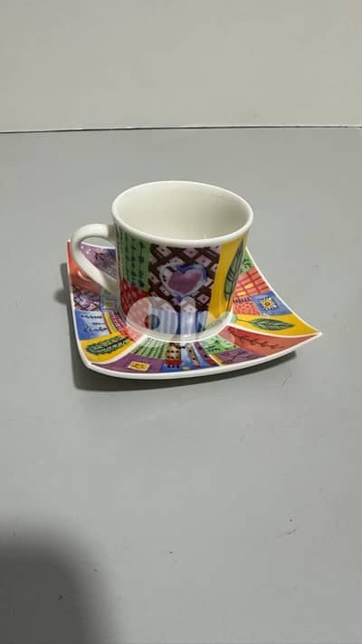 Dozen colored coffee cups - دزينة فناجين قهوة