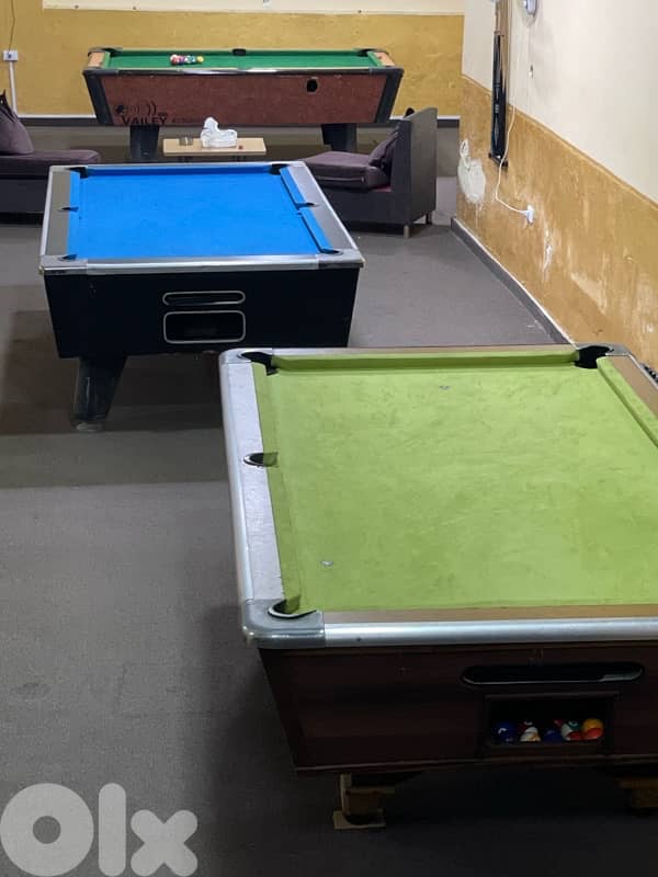 8ft 3 billiard tables 0
