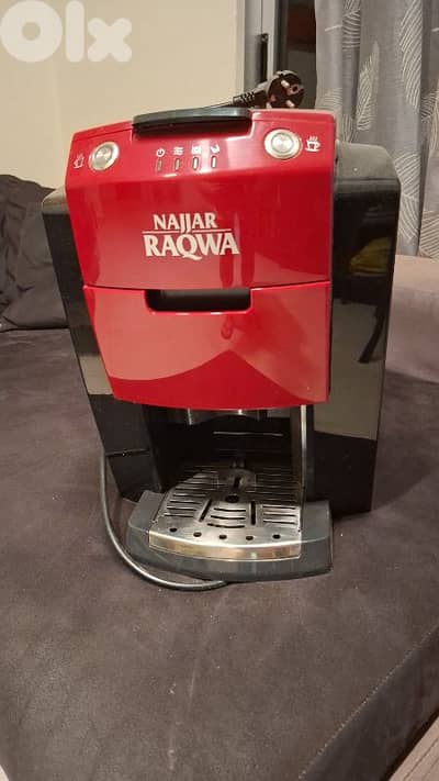 Raqwa machine like new. 2month used.