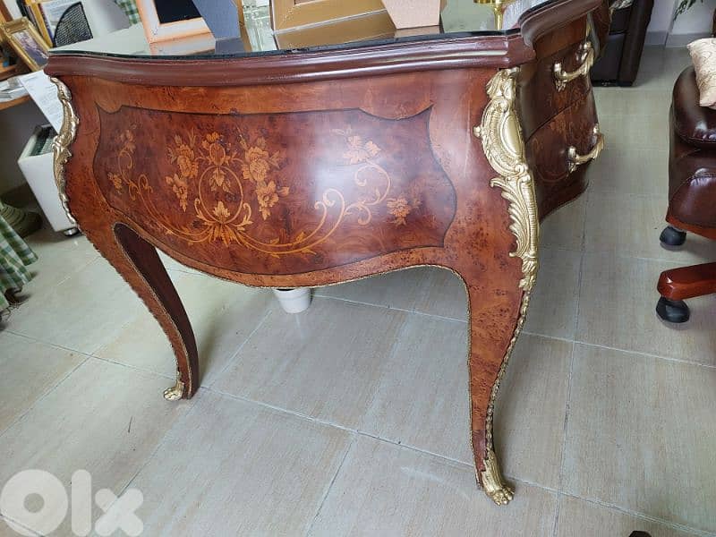 طاولة مكتب مع كرسي جلد - Office Table with Leather Chair 8