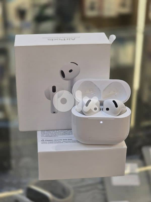 Used apple airpods 4 [ANC] 0