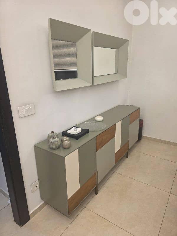 Full salon and dinning room 2