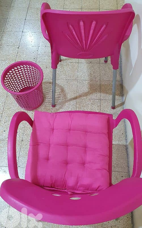 كرسي زهري عدد ٢ مع تكاية عدد ٢ و سلة  نضيف مرتبة بيروت  ٣٠ $  ٠٣٧٢٣٨٩٥ 2