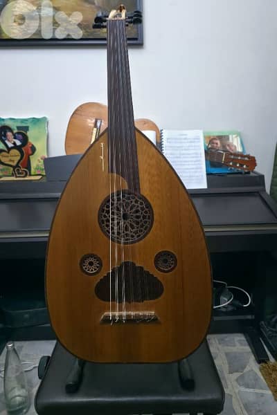 عود احترافي صناعة عناق للبيع Oud Made by Inaq For Sale