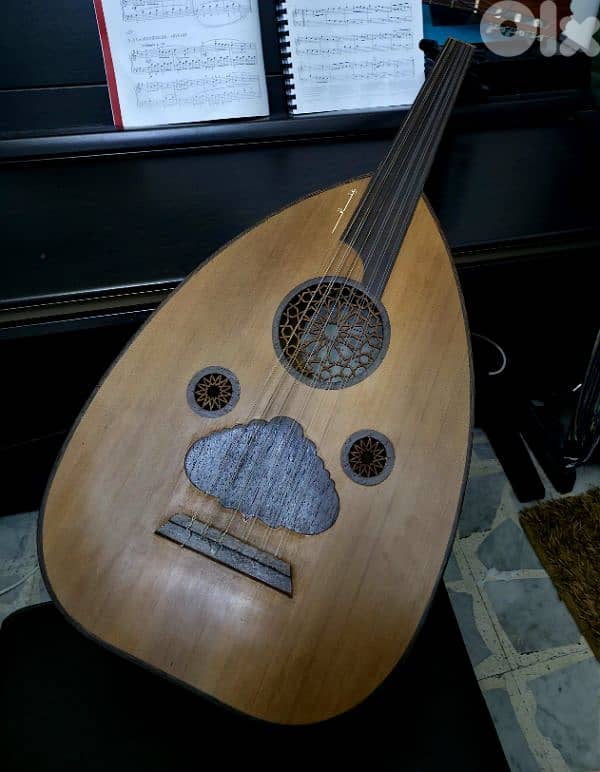 عود احترافي صناعة عناق للبيع Oud Made by Inaq For Sale 3