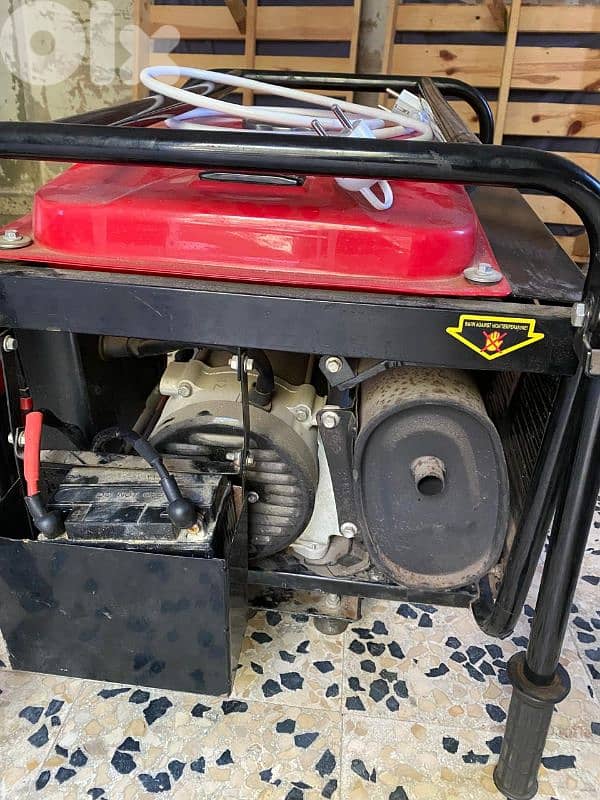 مولد  كهربائي عاالبنزين 1