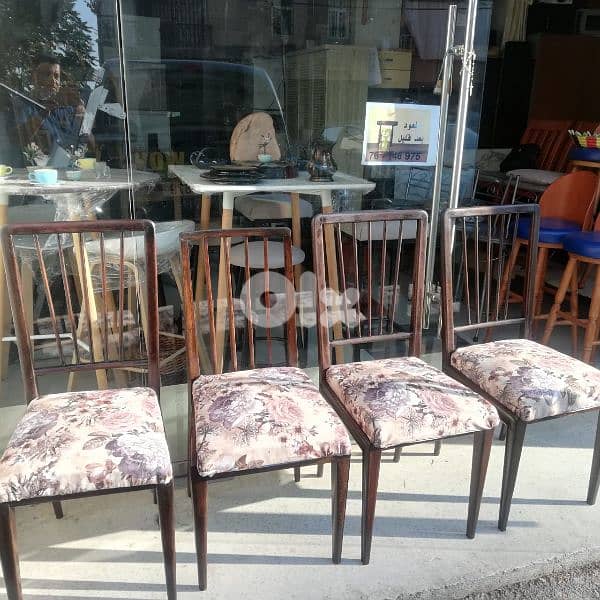 كراسي جيدة عدد٤ 0