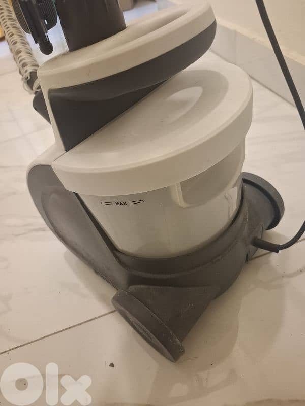 mekweyeh stand alone used in good condition 1