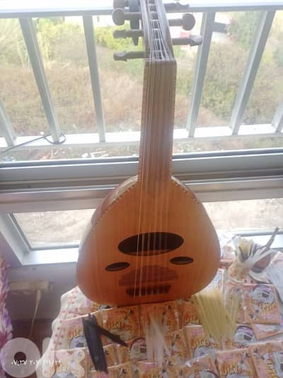 عود تدريبي  جيد جدا للتعليم والبداية بسعر روعة . جديد