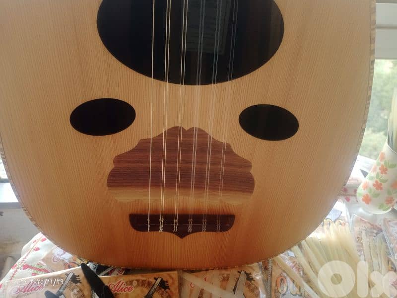 عود جديد مع شنطة مميز ب110$ فقط 7