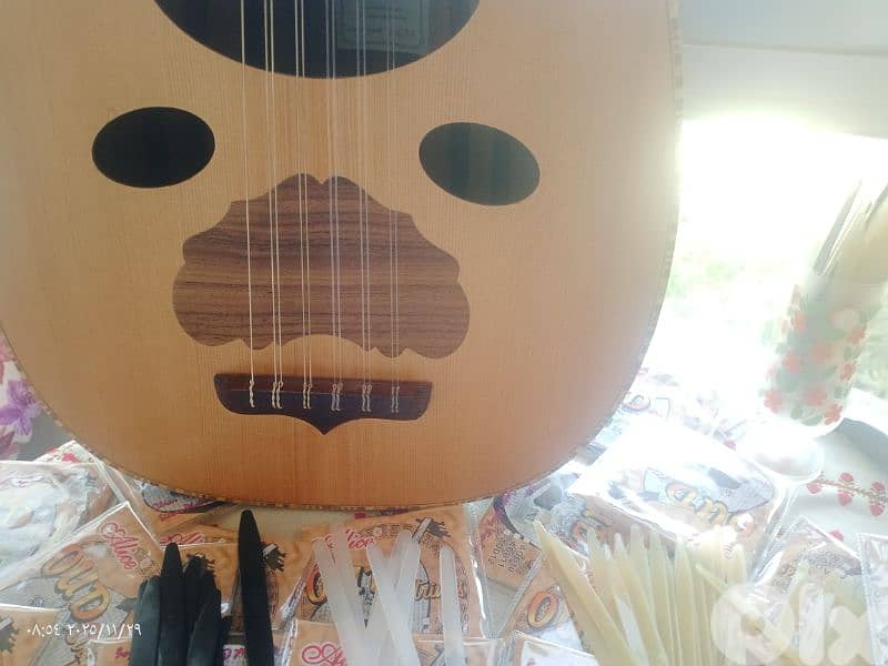 عود مميز بسعر مميز 10