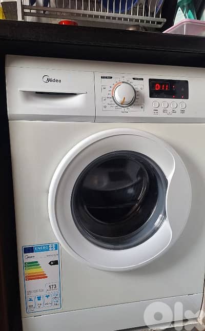 غسالة Midea full automatic 7 kg