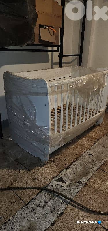 تخت طفل مع كوموند 3