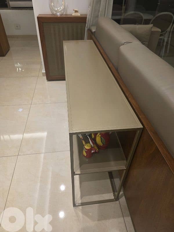 Full living salon and dining room 3