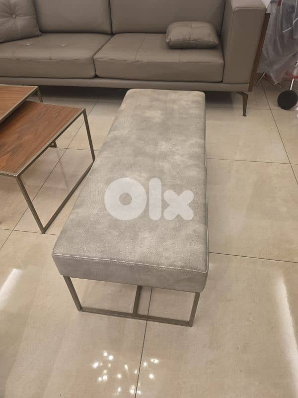 Full living salon and dining room 4