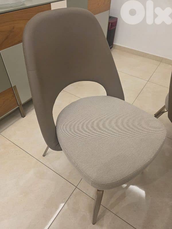 Full living salon and dining room 5