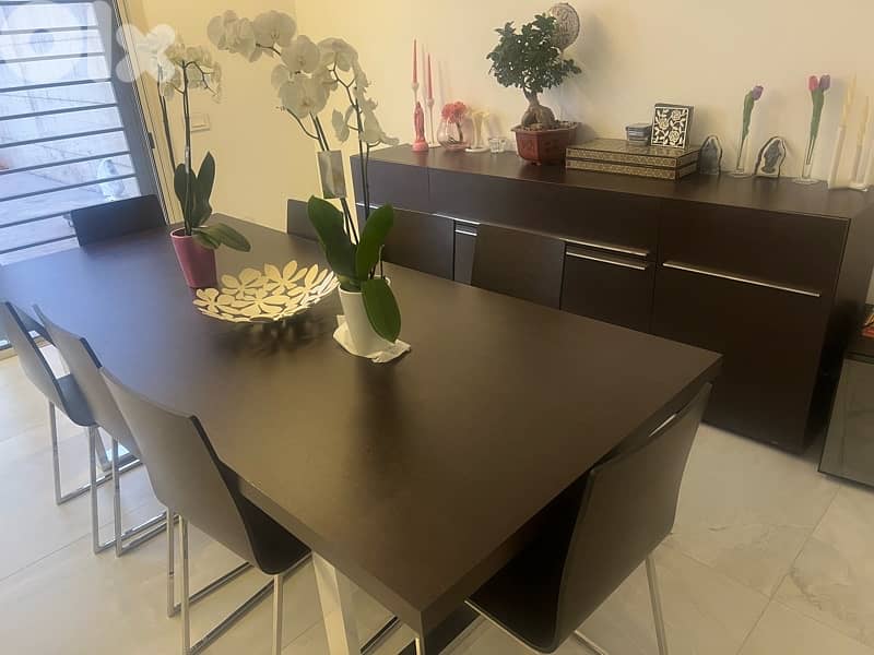 Full dining table set 0