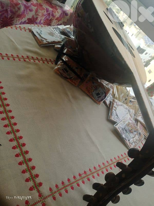 عود جديد مع حقيبة وريش بسعر 110$ فقط انتهز الفرصة 9