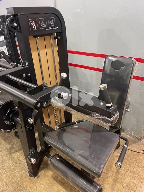 Leg ext/curl new very good quality 2