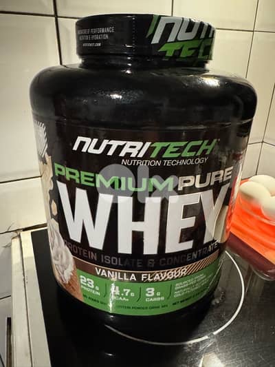 whey isolate nutritech vanilla flavor 62 servings