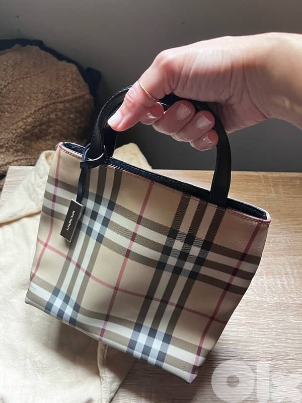 MINI AUTHENTIC BURBERRY BAG 4