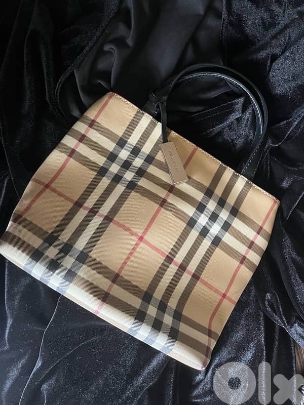 MINI AUTHENTIC BURBERRY BAG 5