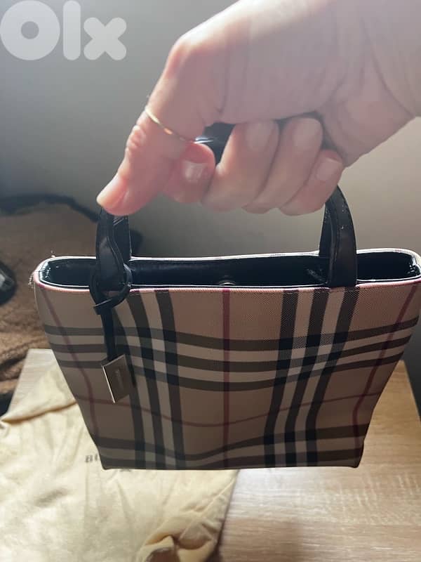 MINI AUTHENTIC BURBERRY BAG 10
