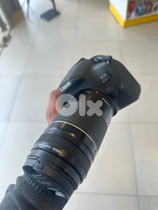 canon eos 850D 2
